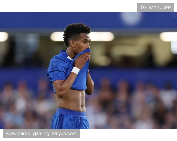 切尔西杰克逊前插接球爆射蓝军前场活力爆燃