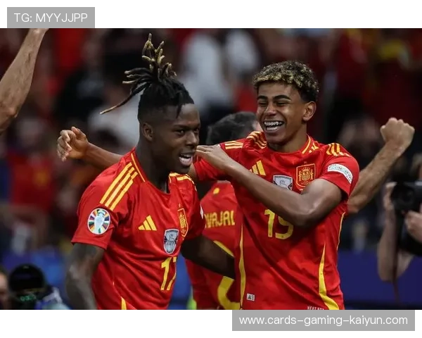 巴萨中路短传渗透前锋一蹴而就破网得分：足球艺术的绝妙表现