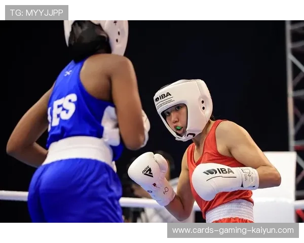 拳击世界擂台新秀冷静反击赢得尊重